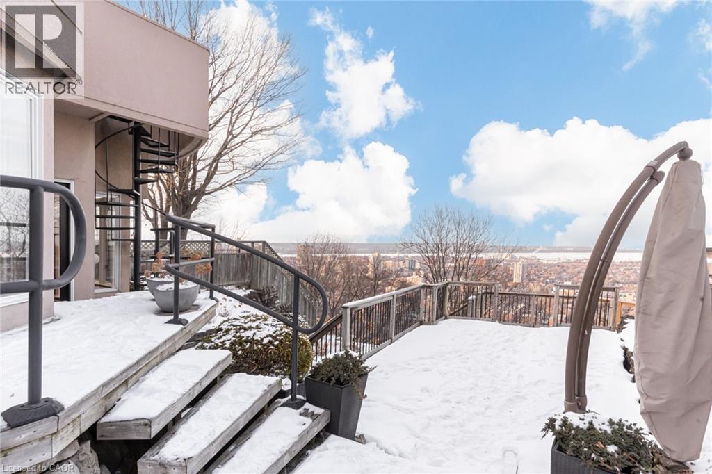 91 Mountain Park Avenue, Hamilton, Ontario  L9A 1A1 - Photo 44 - 40809026