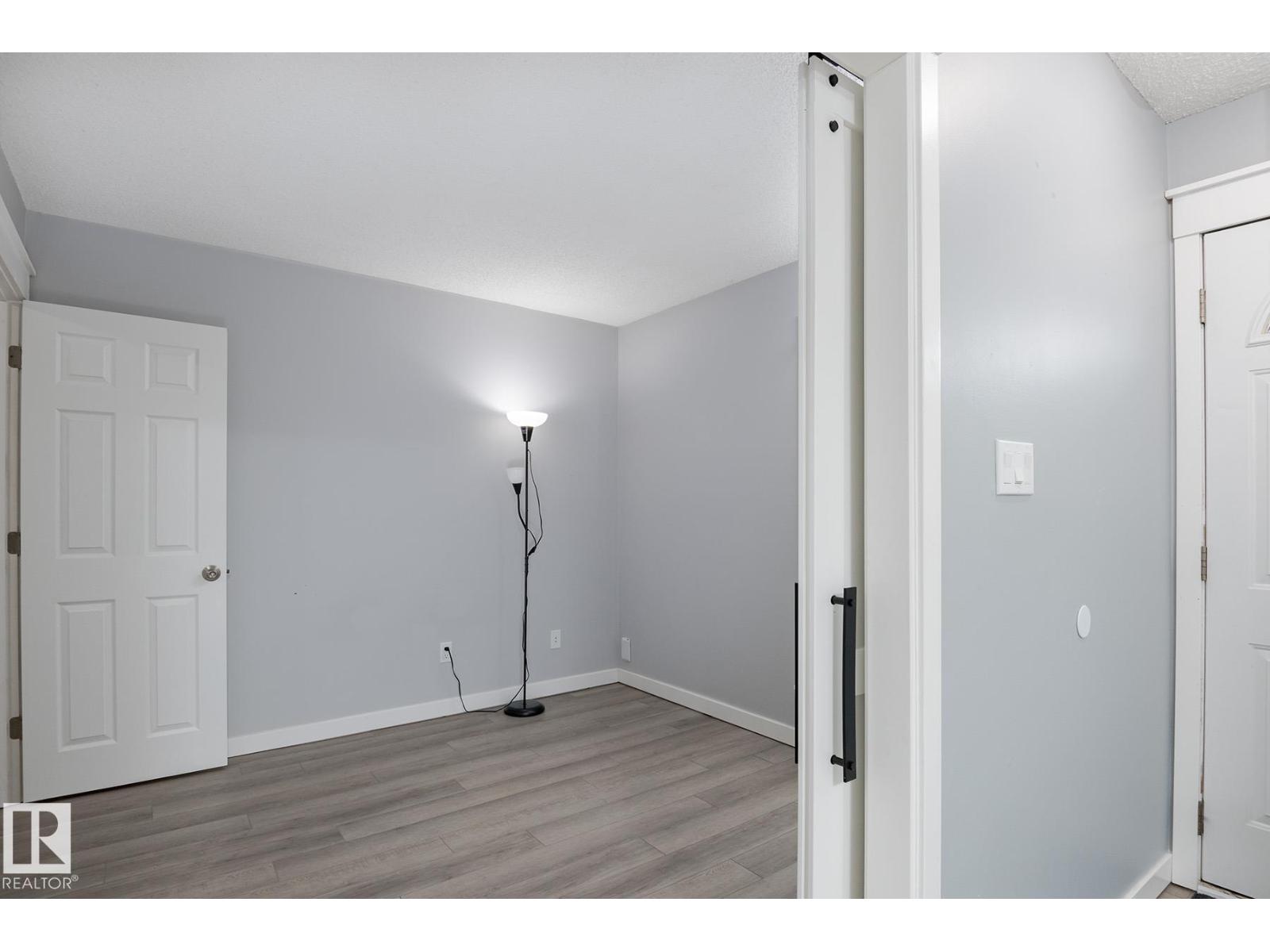 11142 18 Av Nw, Edmonton, Alberta  T6J 4T9 - Photo 20 - E4482283