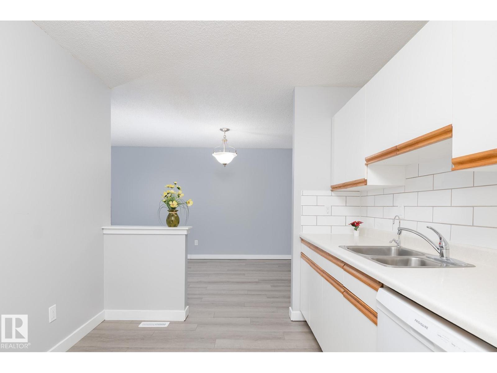 11142 18 Av Nw, Edmonton, Alberta  T6J 4T9 - Photo 15 - E4482283