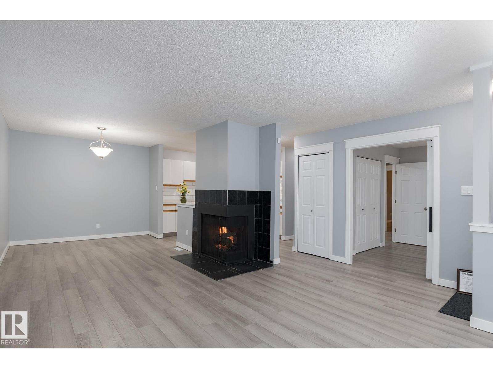 11142 18 Av Nw, Edmonton, Alberta  T6J 4T9 - Photo 5 - E4482283