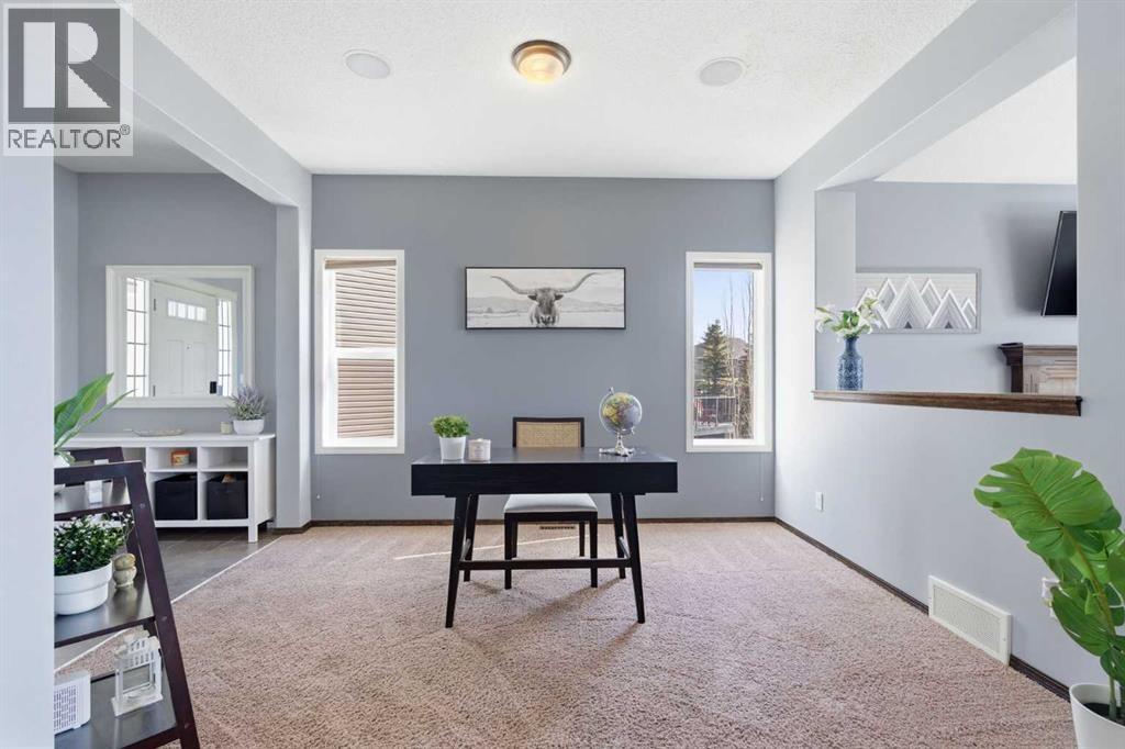 47 Drake Landing Crescent, Okotoks, Alberta  T1S 0E7 - Photo 9 - A2298377