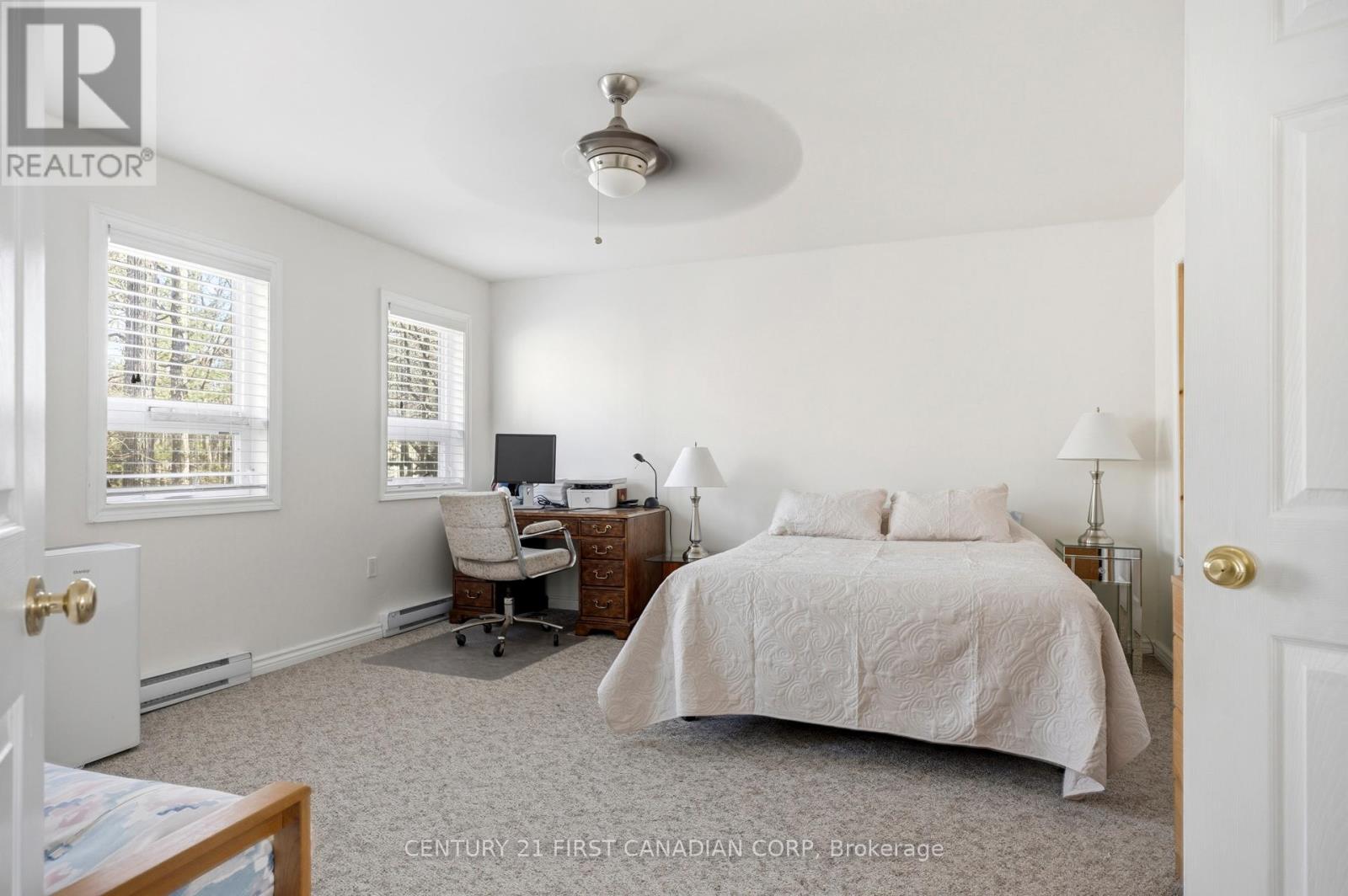 10277 Grand Oaks Drive, Lambton Shores, Ontario  N0M 1T0 - Photo 13 - X13001476