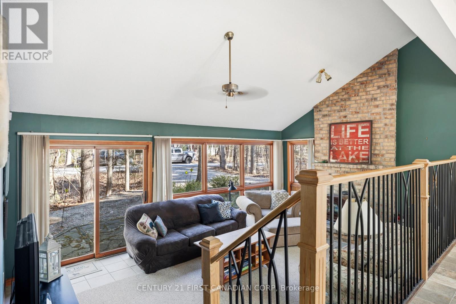 10277 Grand Oaks Drive, Lambton Shores, Ontario  N0M 1T0 - Photo 18 - X13001476