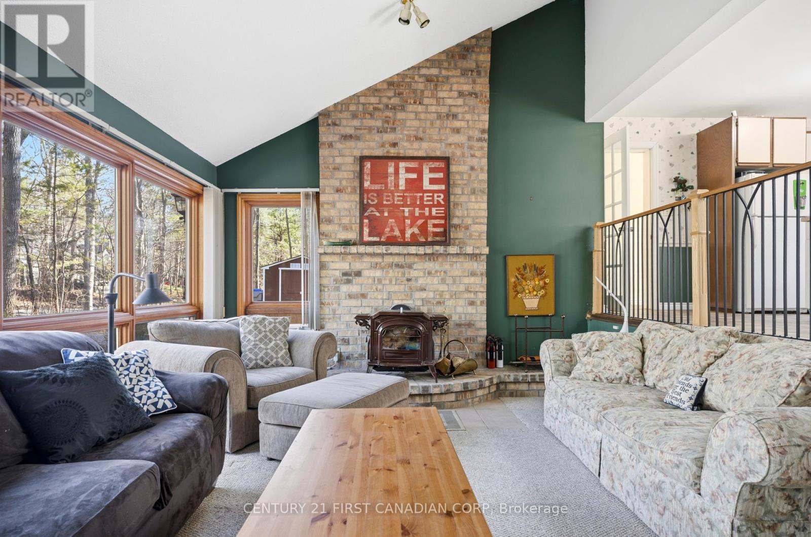 10277 Grand Oaks Drive, Lambton Shores, Ontario  N0M 1T0 - Photo 19 - X13001476