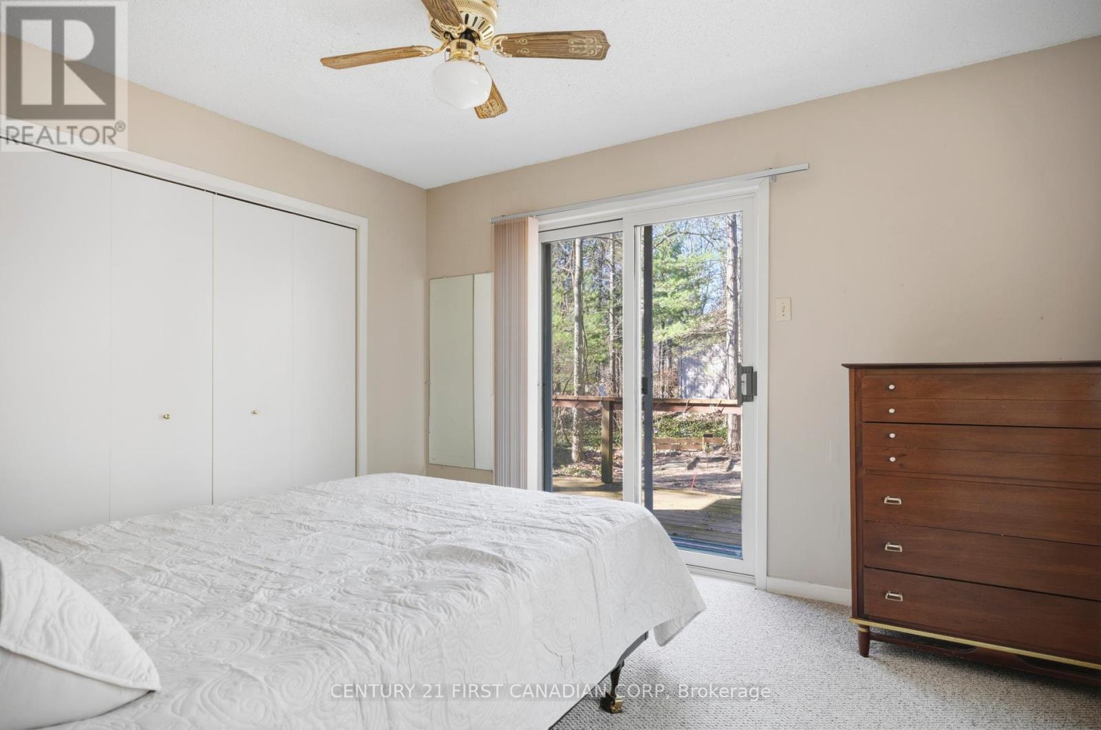 10277 Grand Oaks Drive, Lambton Shores, Ontario  N0M 1T0 - Photo 24 - X13001476