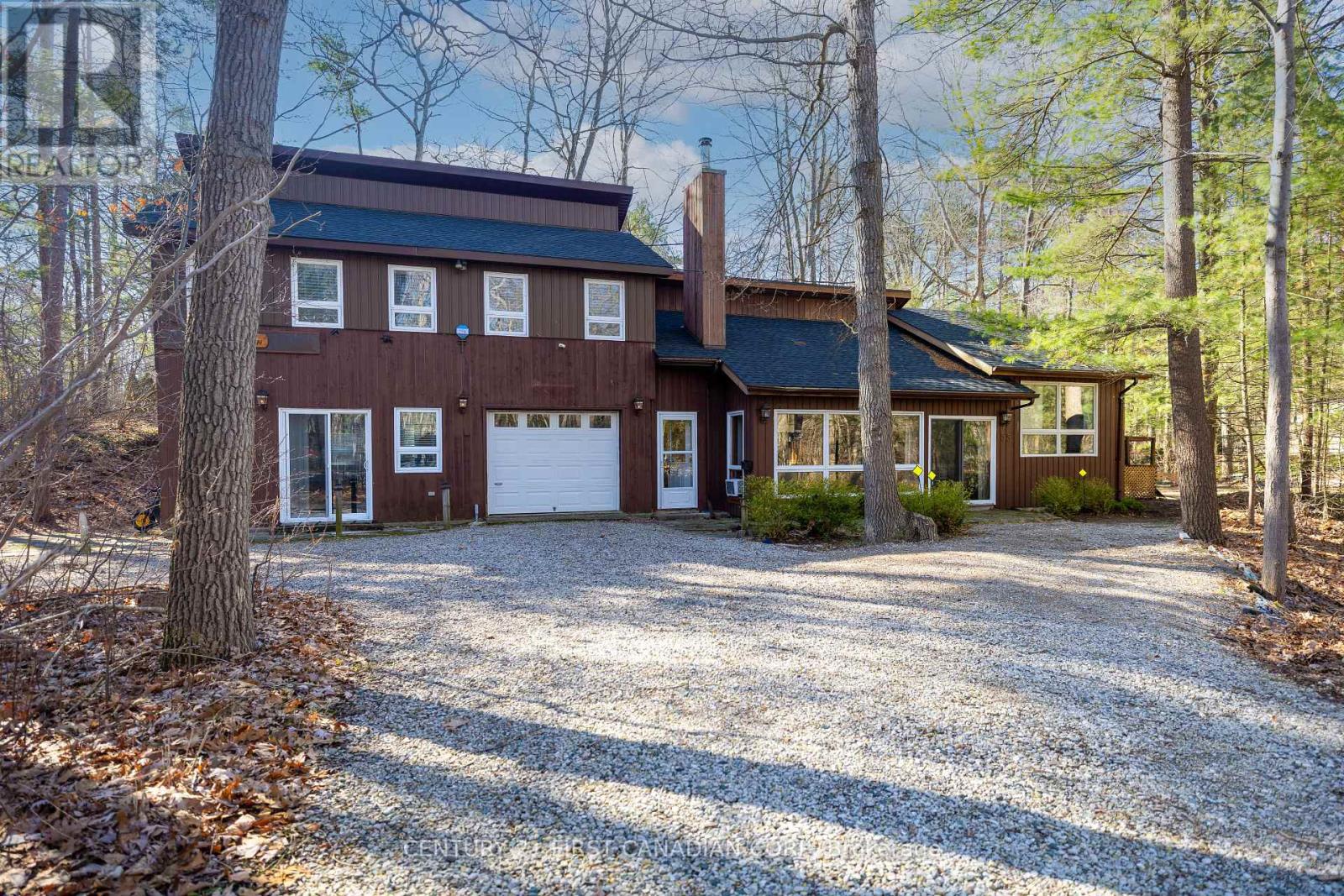 10277 Grand Oaks Drive, Lambton Shores, Ontario  N0M 1T0 - Photo 4 - X13001476