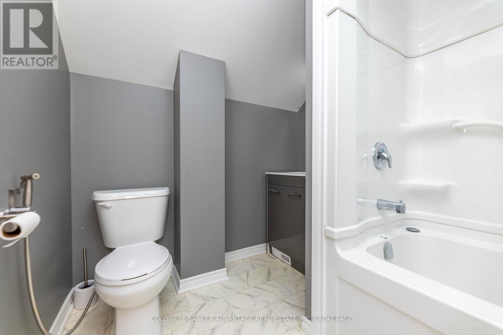 19 Duncan Street, Welland, Ontario  L3B 2C5 - Photo 24 - X13000852