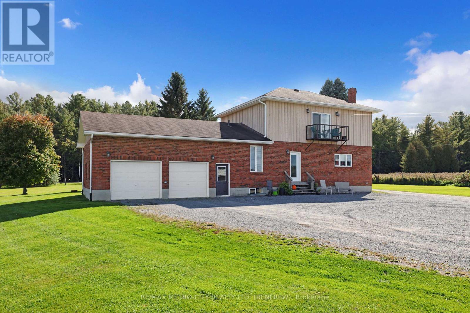704 Clifford Side Road, Mcnab/braeside, Ontario K7V 3Z4 - Photo 30 - X13001326