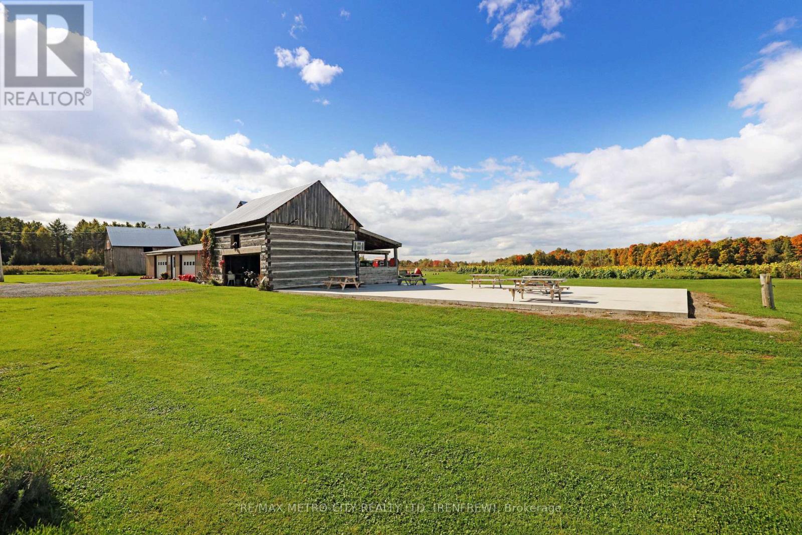 704 Clifford Side Road, Mcnab/braeside, Ontario K7V 3Z4 - Photo 31 - X13001326