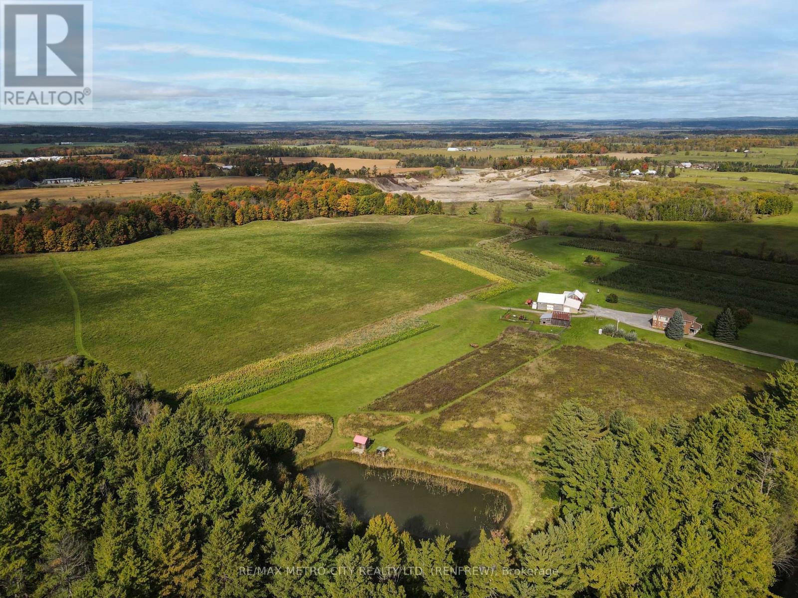 704 Clifford Side Road, Mcnab/braeside, Ontario K7V 3Z4 - Photo 41 - X13001326