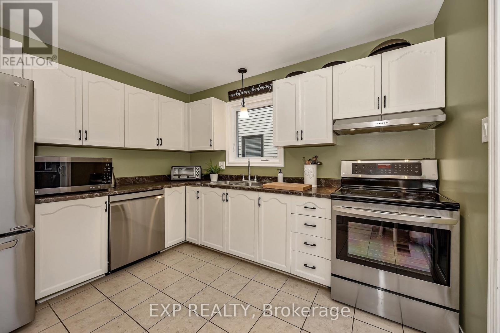 63 Victor Street, Ottawa, Ontario  K2S 1H8 - Photo 18 - X13001308