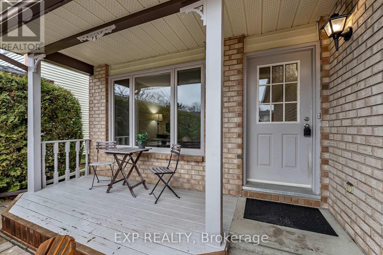 63 Victor Street, Ottawa, Ontario  K2S 1H8 - Photo 4 - X13001308