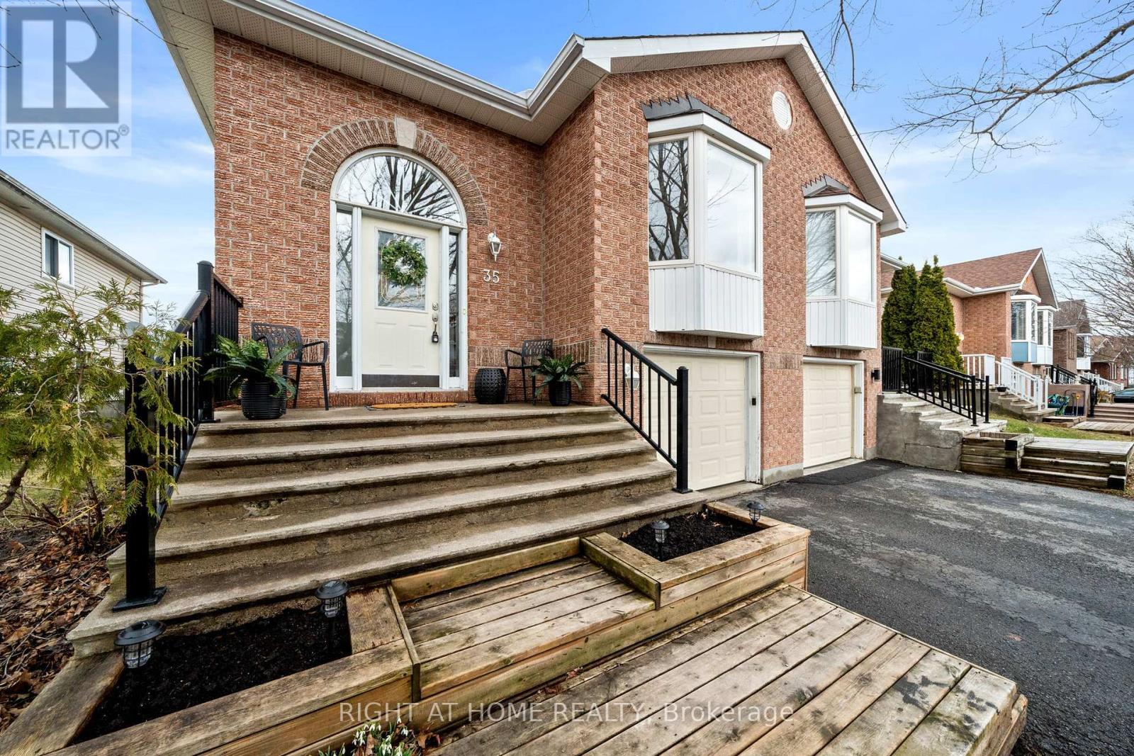 35 Montana Way, Ottawa, Ontario  K2J 4M2 - Photo 4 - X13001410