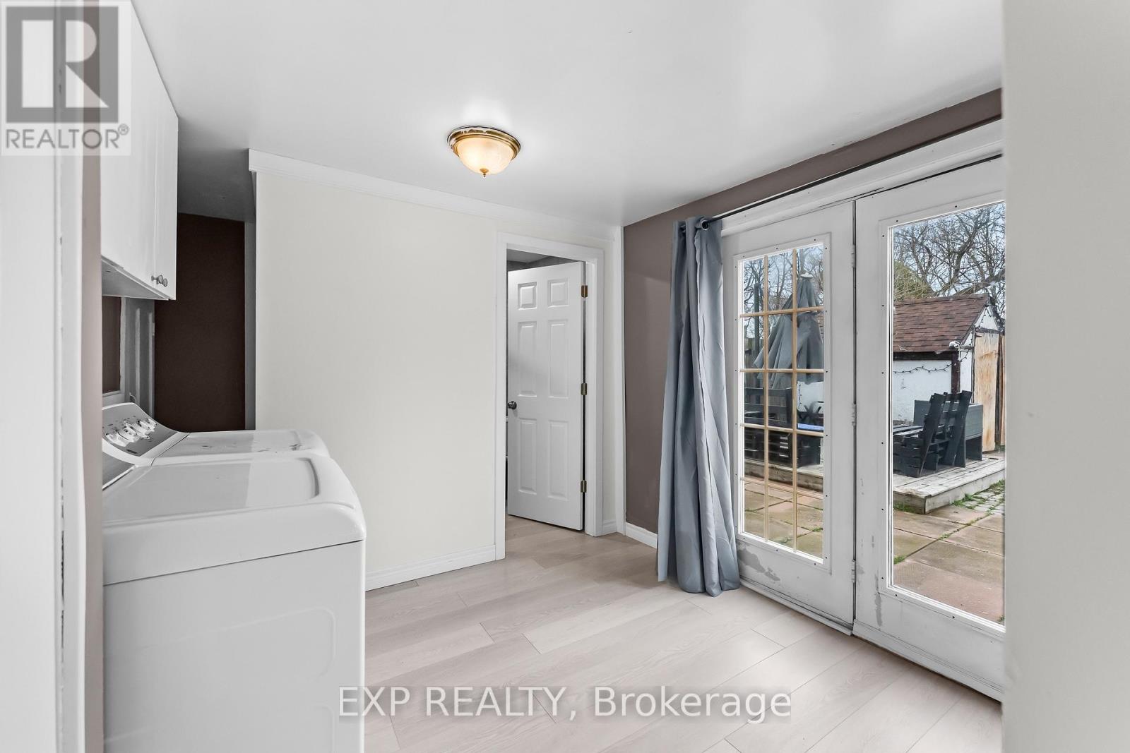 146 Oakdale Avenue, St. Catharines, Ontario  L2P 2L1 - Photo 13 - X13001288