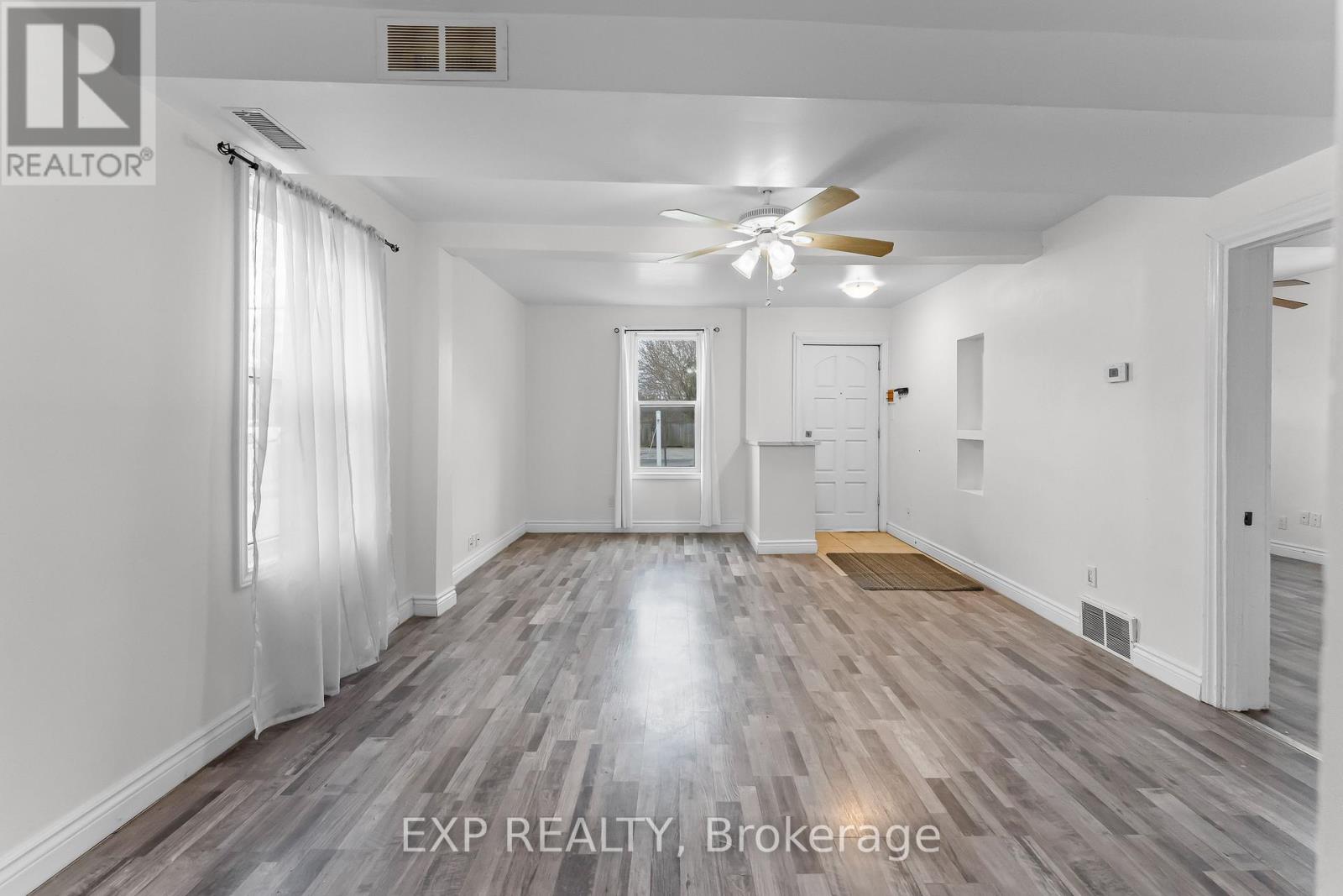 146 Oakdale Avenue, St. Catharines, Ontario  L2P 2L1 - Photo 5 - X13001288