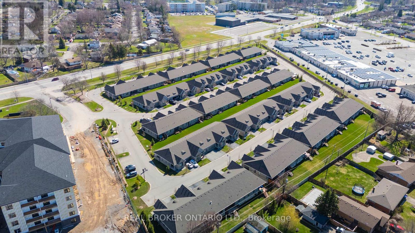 18 Borden Trail, Welland, Ontario  L3C 0H1 - Photo 5 - X13001438