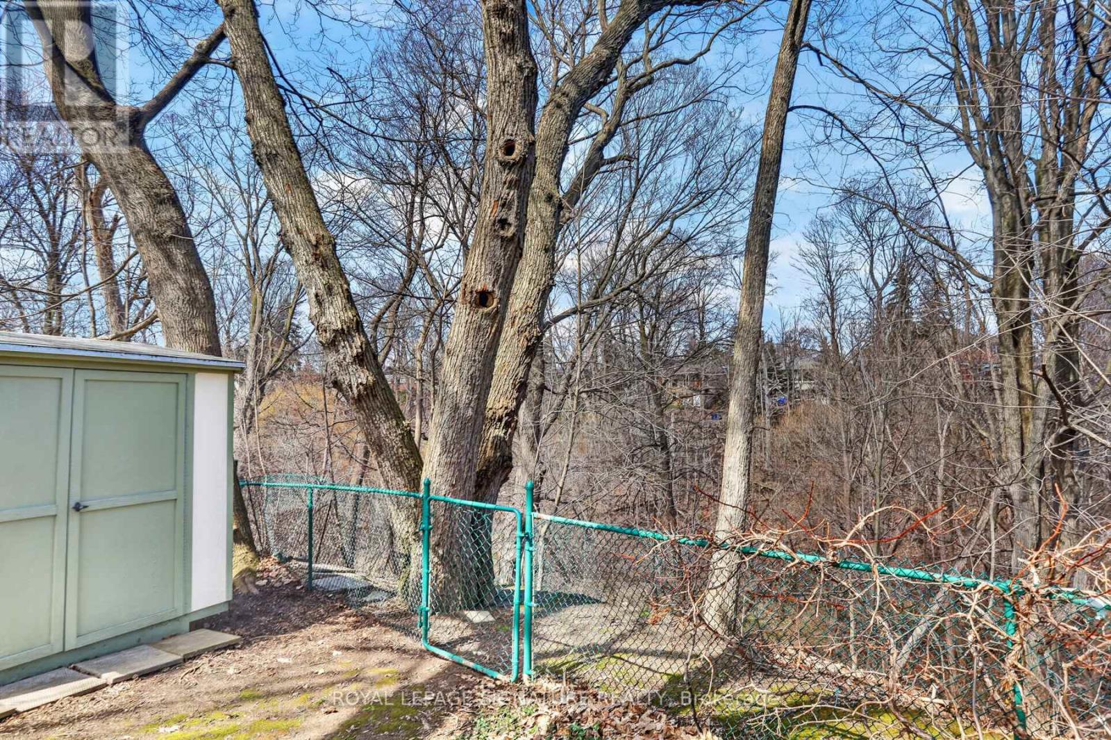 104 Ferris Road, Toronto, Ontario  M4B 1G4 - Photo 40 - E13000122