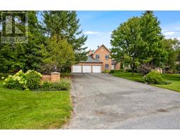 5525 PETTAPIECE CRESCENT, Ottawa, Ontario