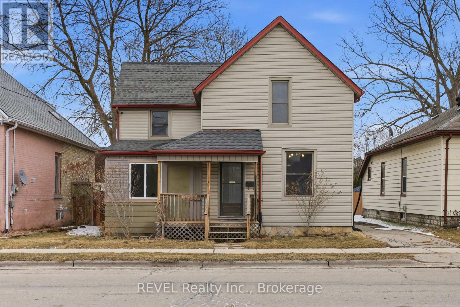 225 Ross Street, St. Thomas, Ontario  N5R 3Y5 - Photo 1 - X12856336