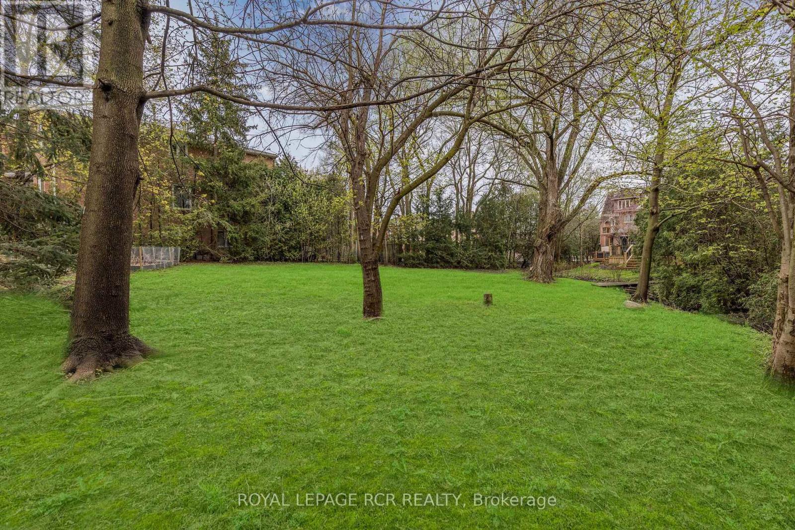 34 Garden Avenue, Richmond Hill, Ontario  L4C 6L9 - Photo 34 - N12860670