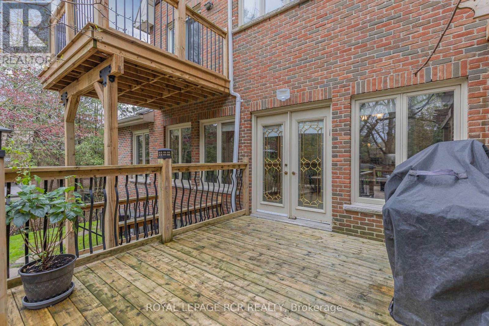 34 Garden Avenue, Richmond Hill, Ontario  L4C 6L9 - Photo 28 - N12860670