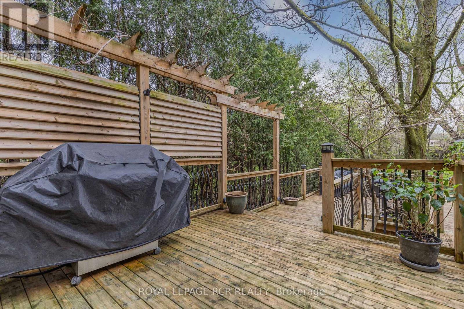 34 Garden Avenue, Richmond Hill, Ontario  L4C 6L9 - Photo 29 - N12860670