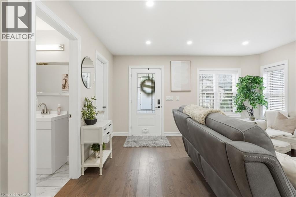 109 Ray Street N, Hamilton, Ontario  L8R 2Y1 - Photo 3 - 40820967