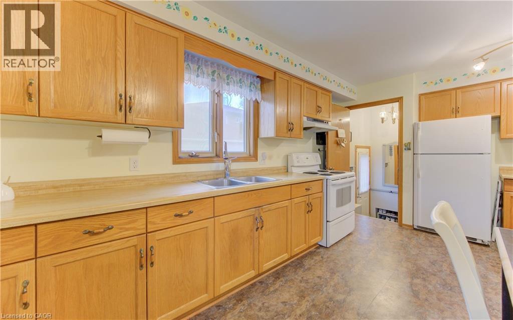 45 Fifth Avenue, Kitchener, Ontario  N2C 1P5 - Photo 9 - 40820375