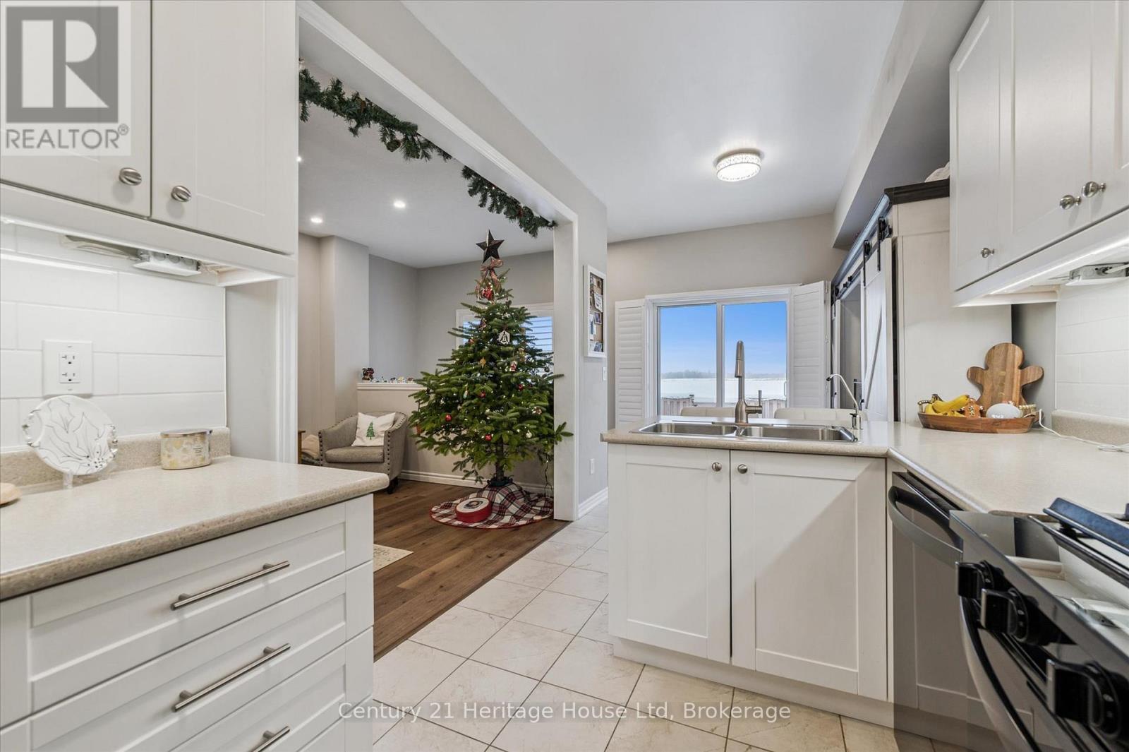 73 Courtney Street, Centre Wellington, Ontario N1M 0E5 - Photo 11 - X13001428