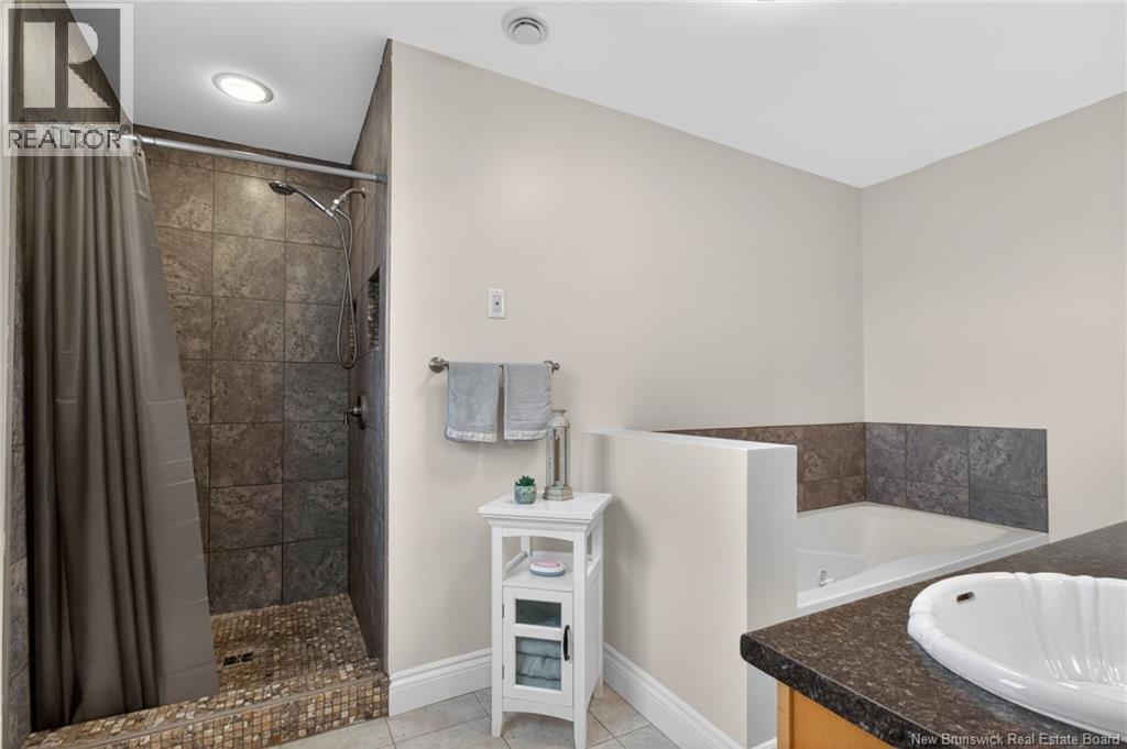 368 Maplehurst Drive, Moncton, New Brunswick  E1G 4T8 - Photo 25 - NB137240