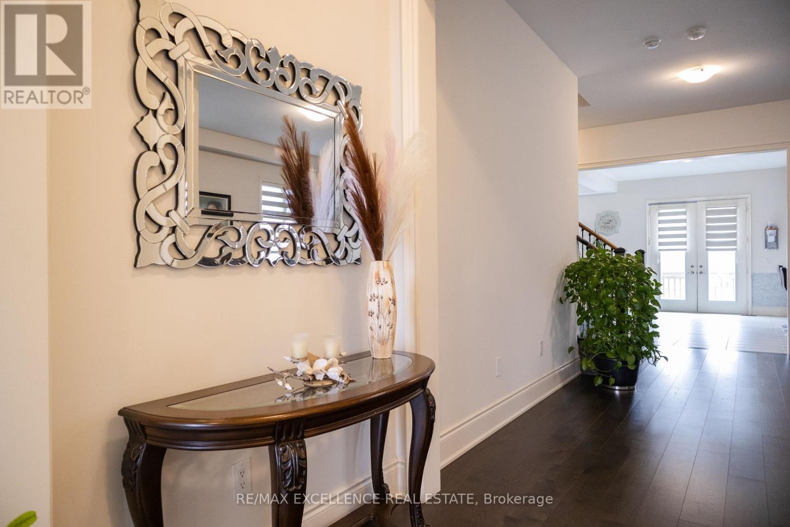 42 Cattail Crescent N, Hamilton, Ontario  L8B 1Z6 - Photo 3 - X12953080