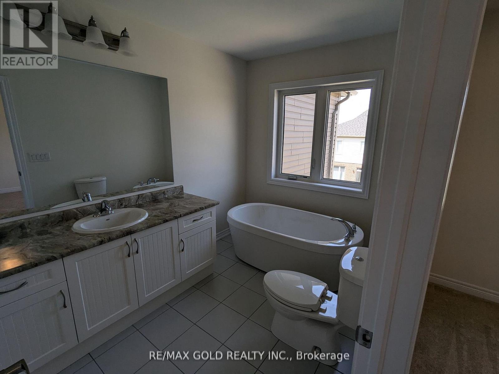 203 Broadacre Drive, Kitchener, Ontario  N2R 0S6 - Photo 19 - X12995692