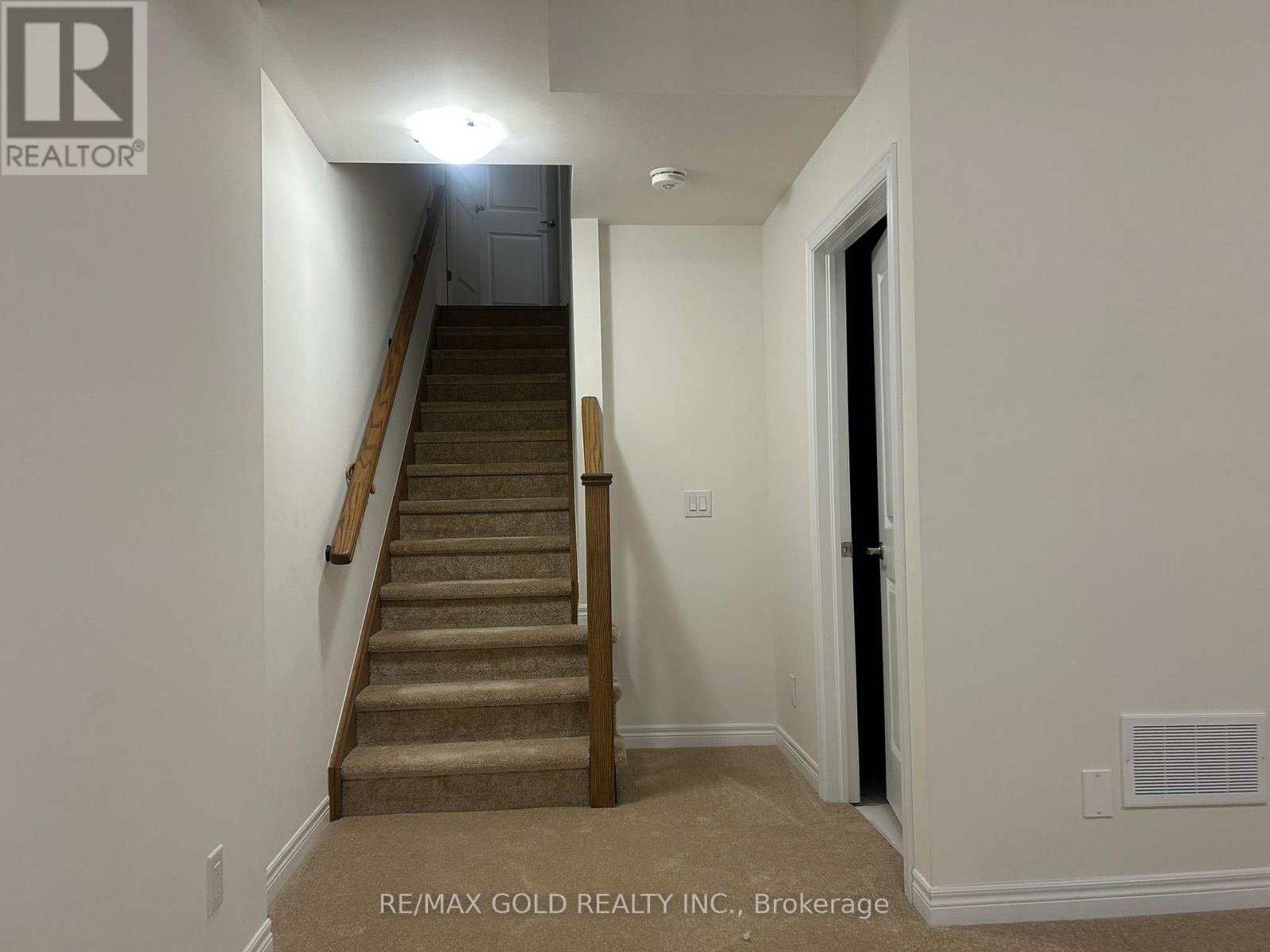 203 Broadacre Drive, Kitchener, Ontario  N2R 0S6 - Photo 33 - X12995692