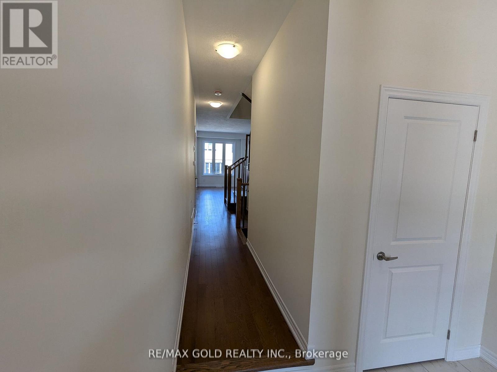 203 Broadacre Drive, Kitchener, Ontario  N2R 0S6 - Photo 9 - X12995692