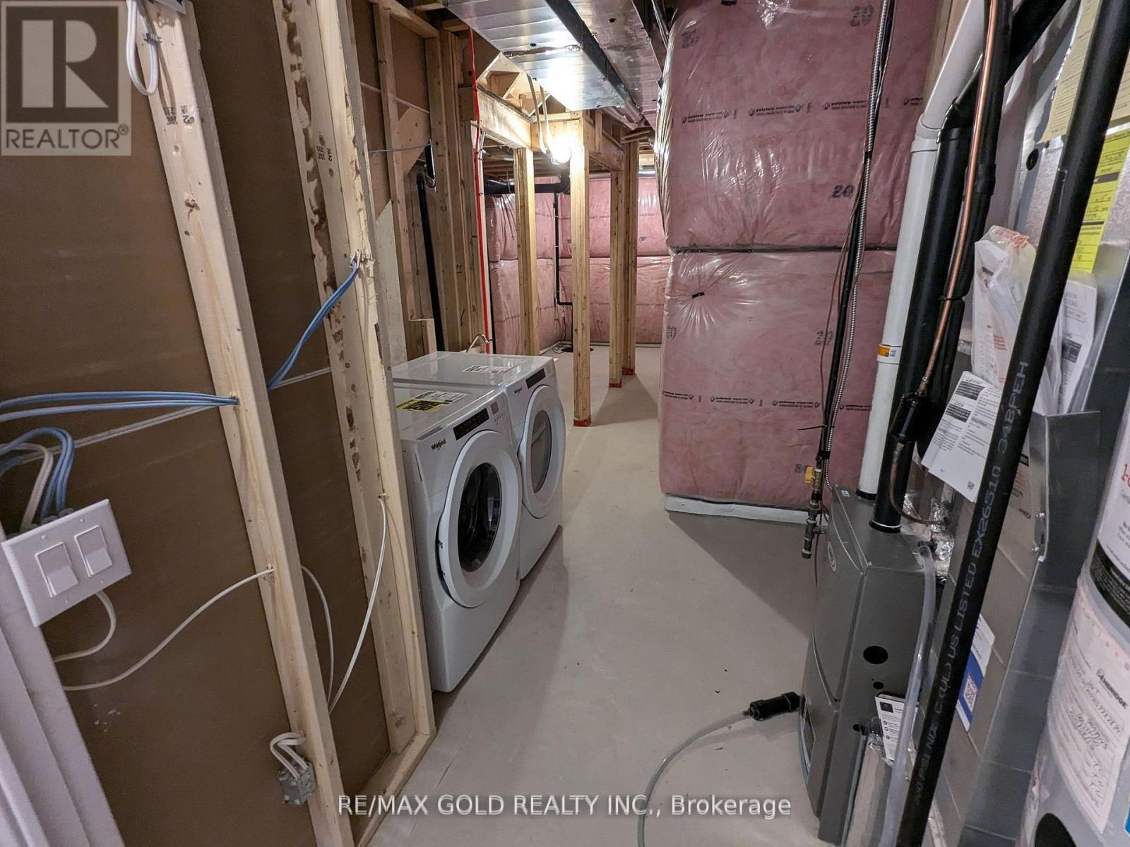 203 Broadacre Drive, Kitchener, Ontario  N2R 0S6 - Photo 23 - X12995692