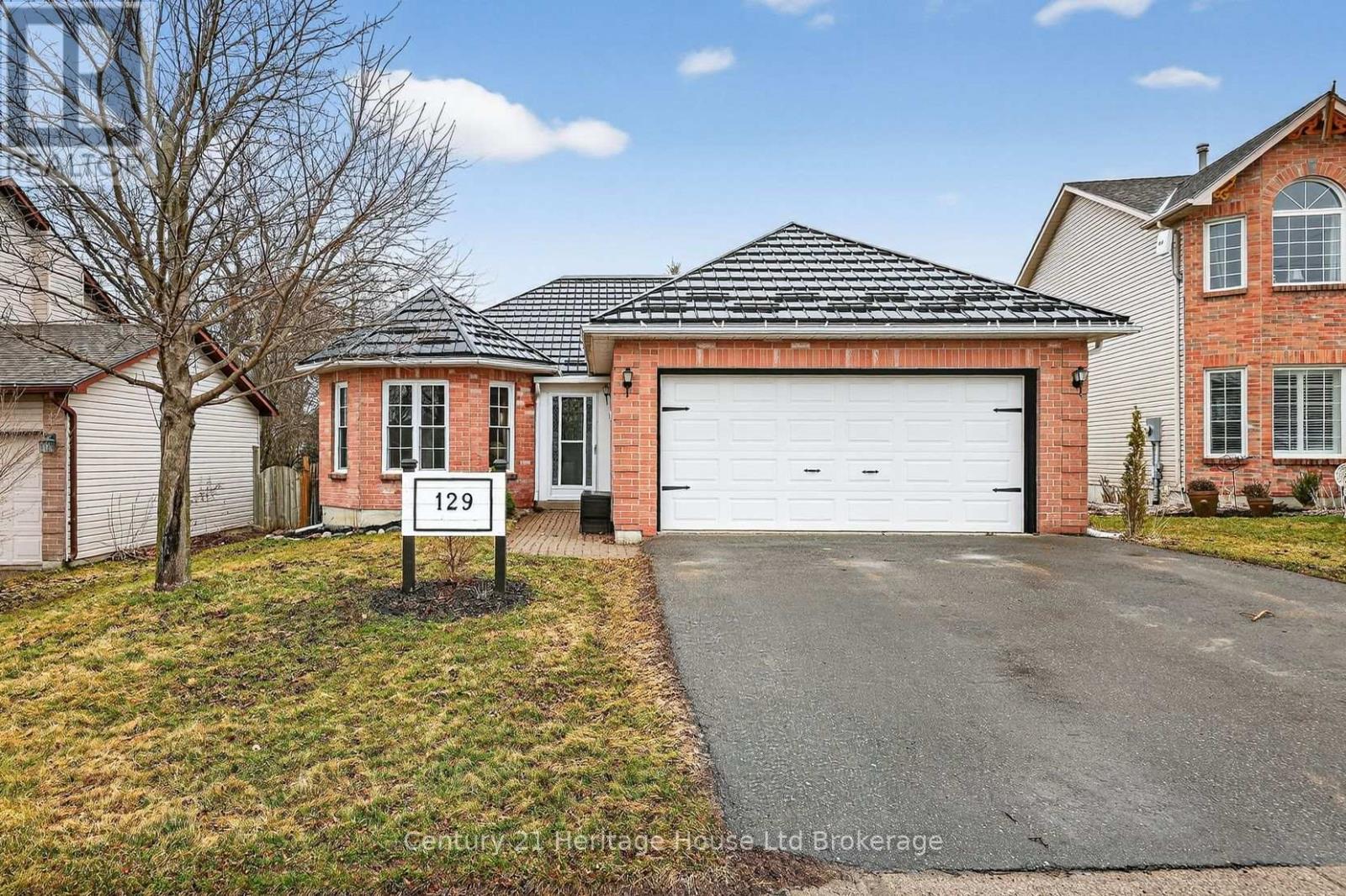 129 Anderson Street, Woodstock, Ontario  N4S 8Z6 - Photo 2 - X12914808