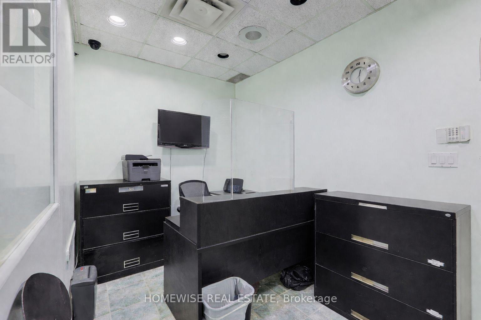 302 - 1466 Bathurst Street, Toronto, Ontario  M6C 1A1 - Photo 4 - C13001394