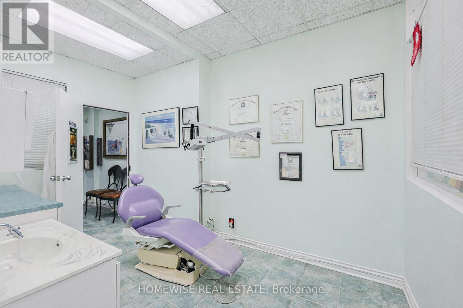 302 - 1466 Bathurst Street, Toronto, Ontario  M6C 1A1 - Photo 5 - C13001394