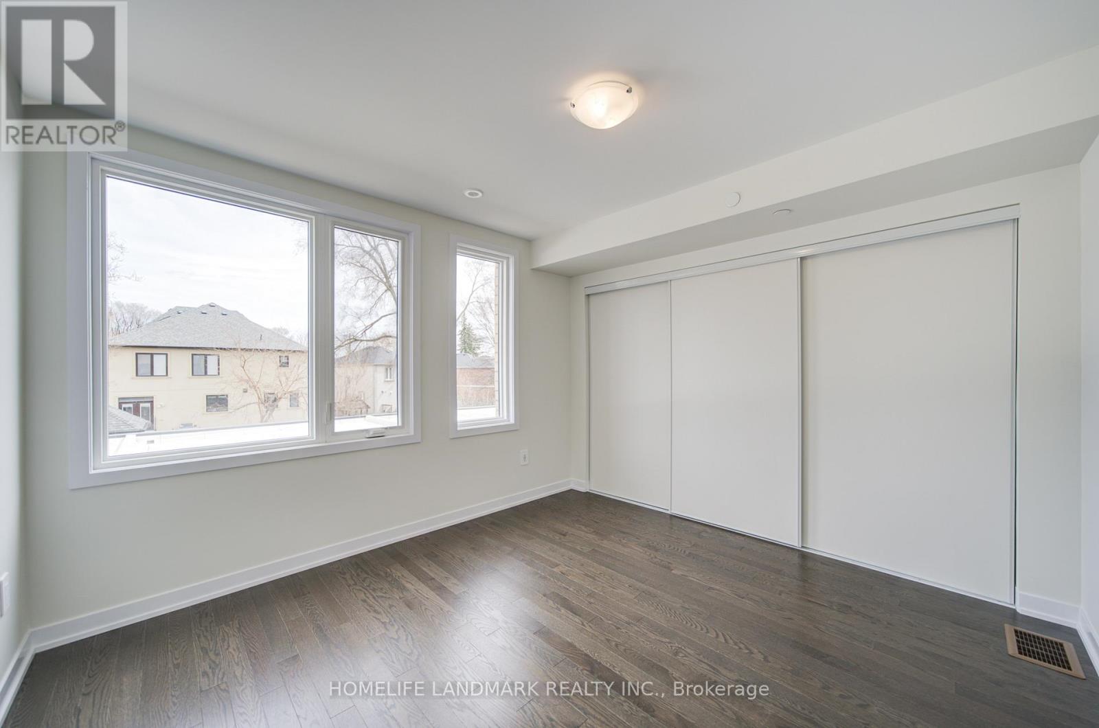 426 New Lawrence Heights Way Boulevard, Toronto, Ontario  M6A 0E6 - Photo 14 - C13001412