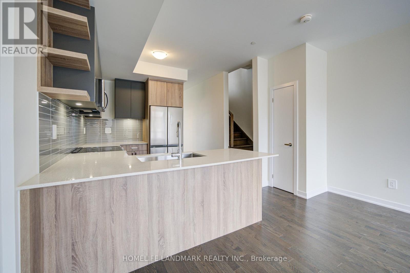 426 New Lawrence Heights Way Boulevard, Toronto, Ontario  M6A 0E6 - Photo 4 - C13001412