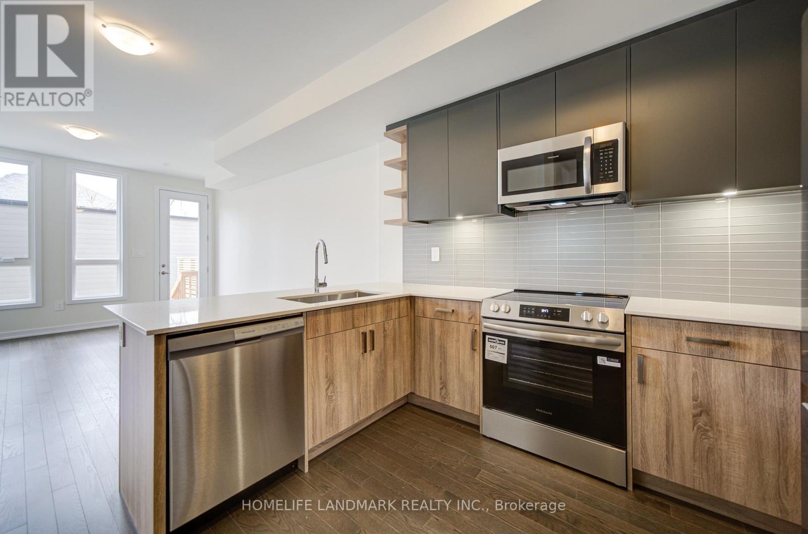 426 New Lawrence Heights Way Boulevard, Toronto, Ontario  M6A 0E6 - Photo 7 - C13001412