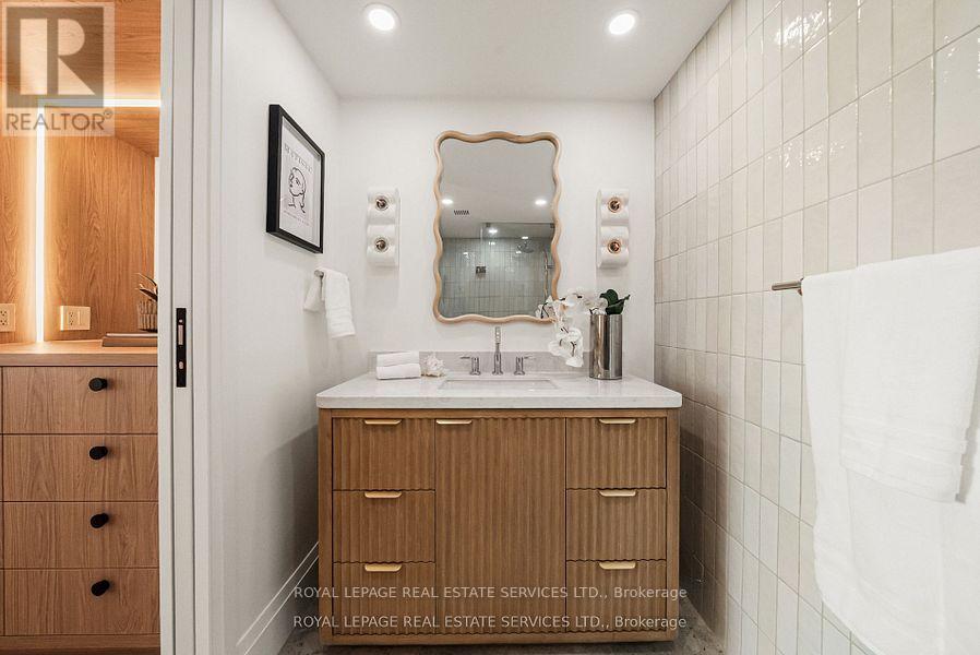 402 - 349 St Clair Avenue W, Toronto, Ontario  M5P 1N3 - Photo 23 - C13001452