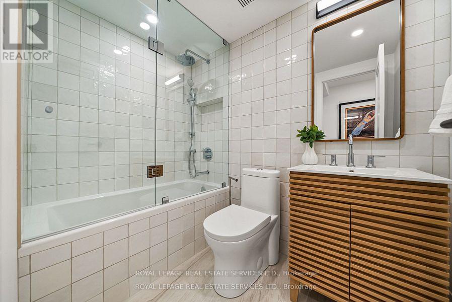 402 - 349 St Clair Avenue W, Toronto, Ontario  M5P 1N3 - Photo 24 - C13001452