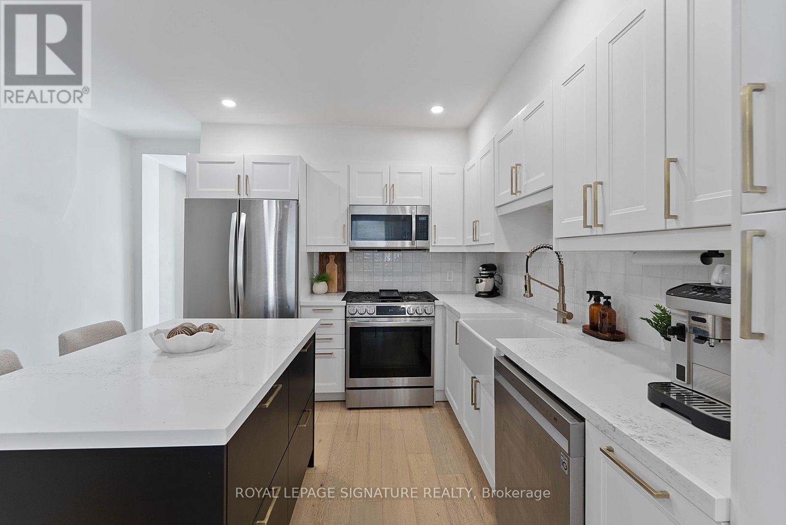 530 Lauder Avenue, Toronto, Ontario  M6E 3J4 - Photo 11 - C13001462