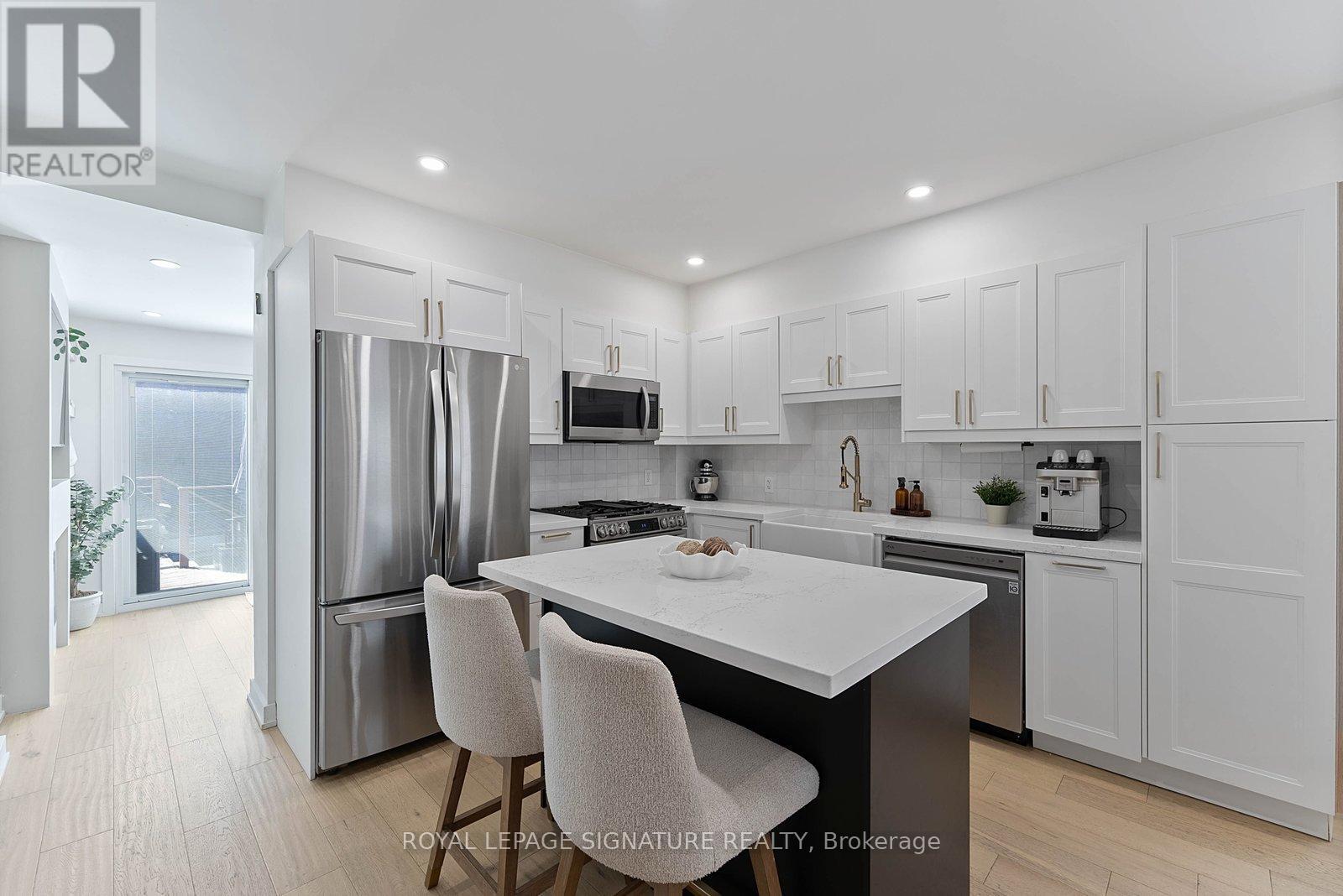 530 Lauder Avenue, Toronto, Ontario  M6E 3J4 - Photo 12 - C13001462