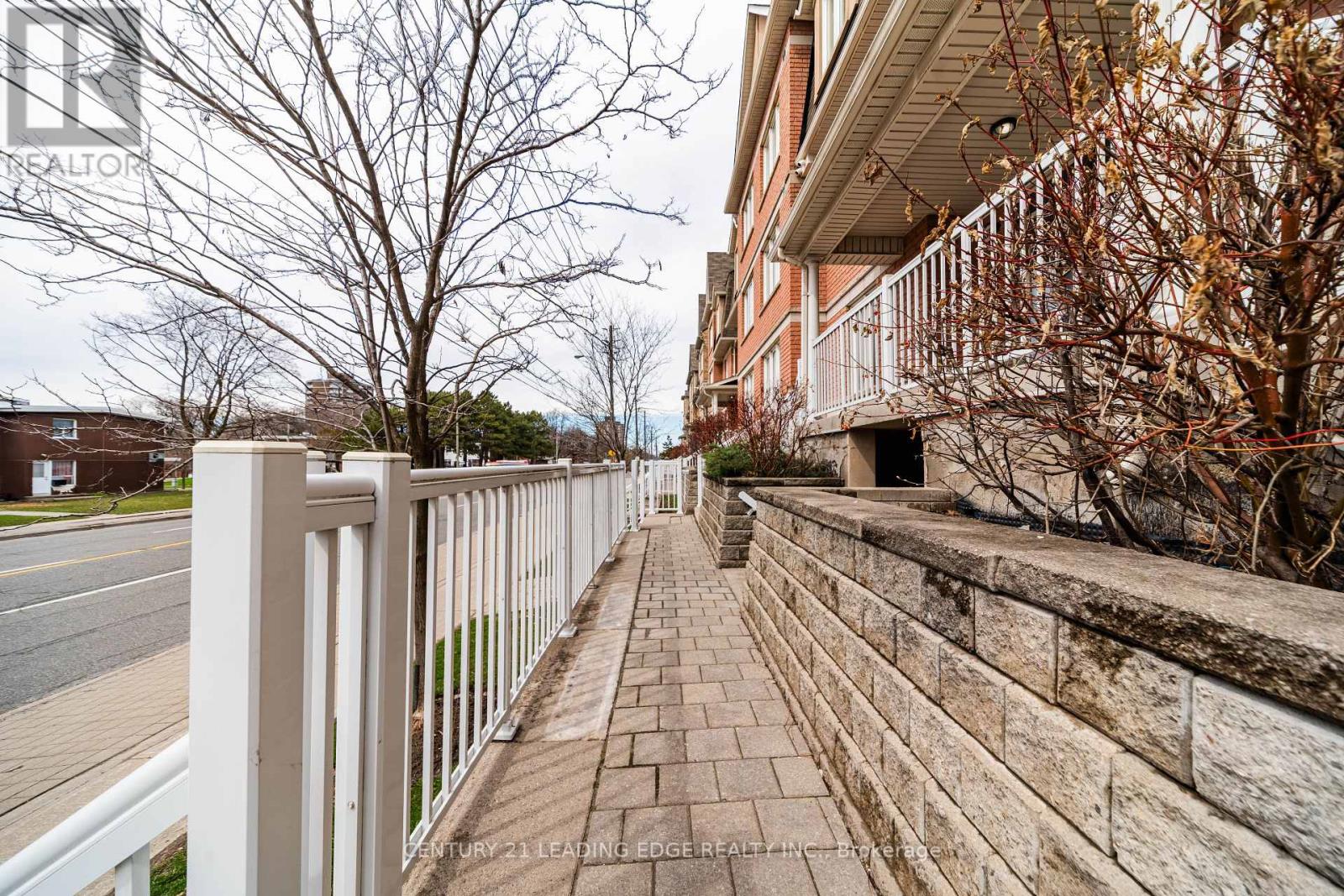 53 - 653a Warden Avenue, Toronto, Ontario  M1L 0E8 - Photo 3 - E13001380