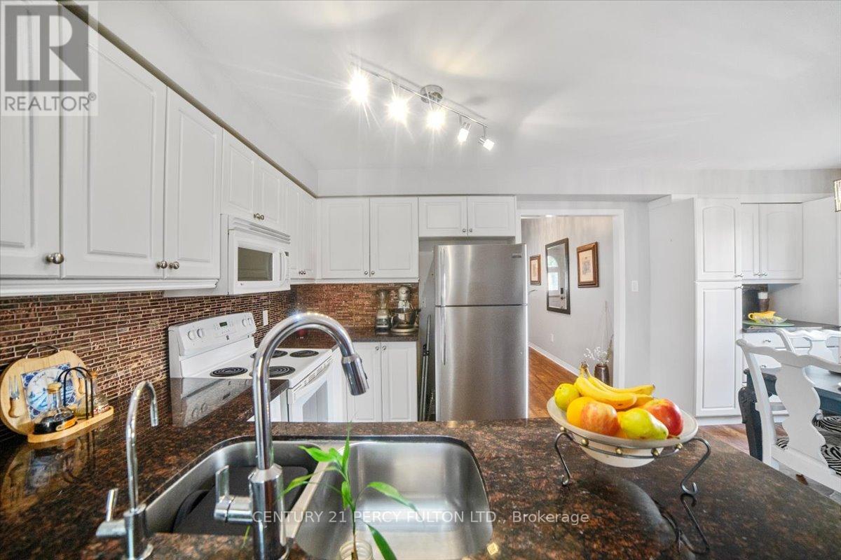 1250 Ormond Drive, Oshawa, Ontario  L1K 2T7 - Photo 10 - E13001388