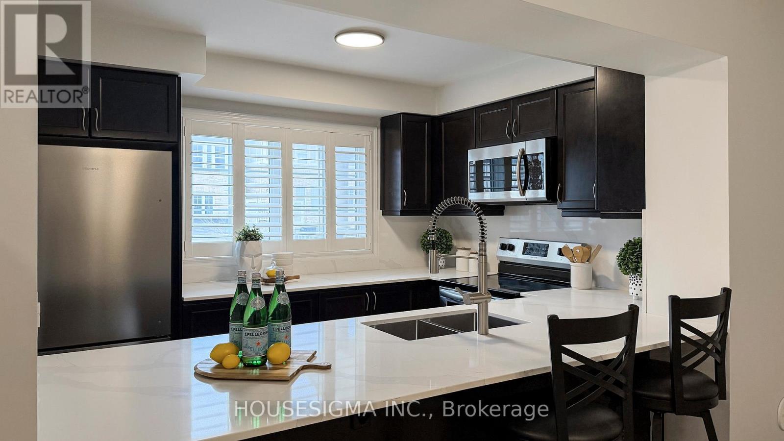 1097 Silk Street, Pickering, Ontario  L1X 0E1 - Photo 10 - E13001458