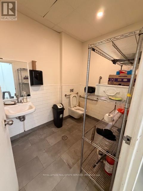 995 Bloor Street W, Toronto, Ontario  M6H 1M1 - Photo 2 - C13001268