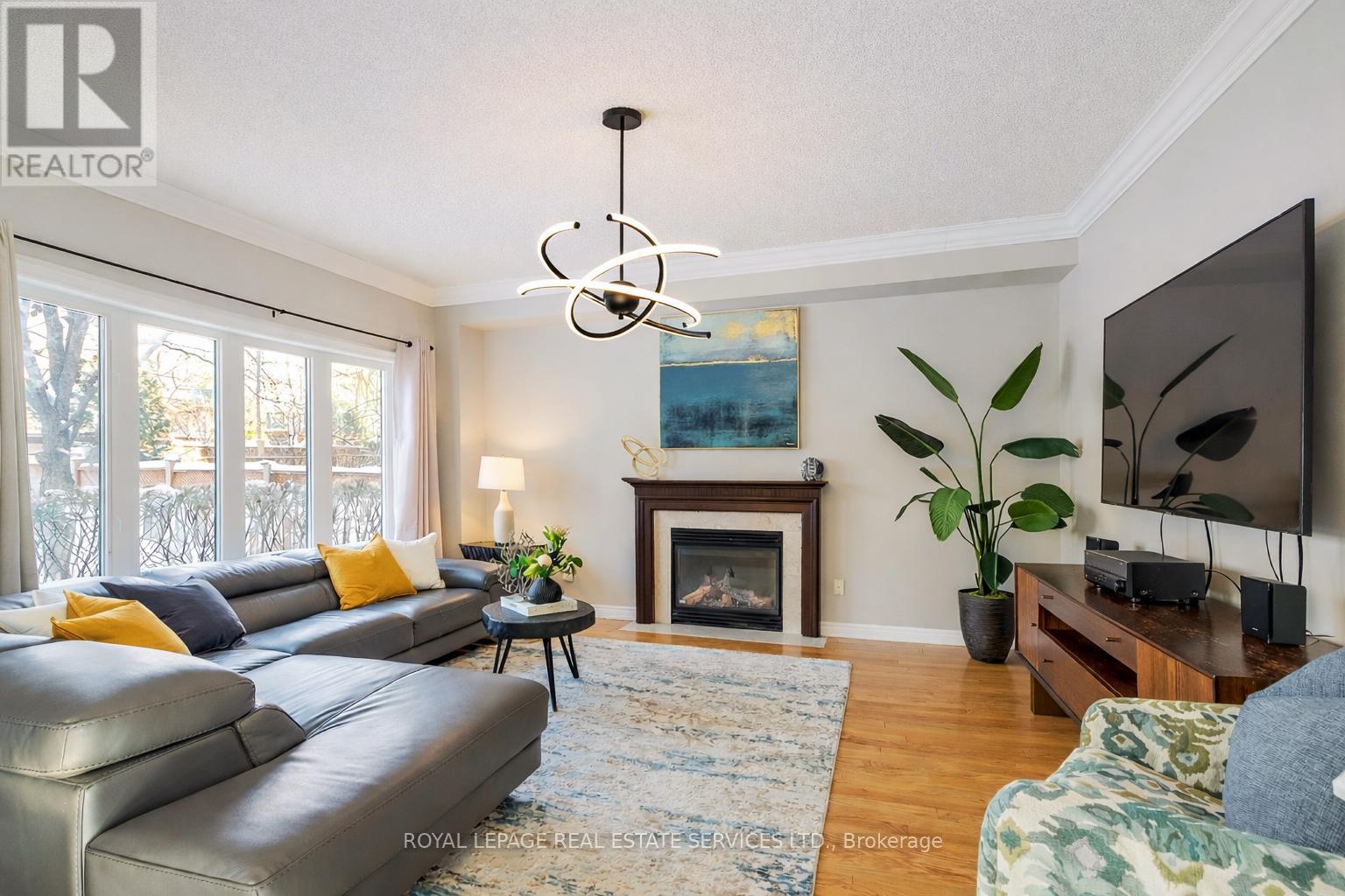 1109 Kestell Boulevard, Oakville, Ontario  L6H 7M5 - Photo 6 - W12738042